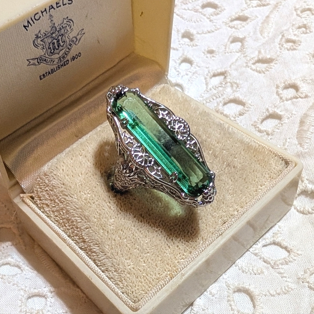 VTG Style Sterling Filigree Peridot Ring - Picture 3 of 7